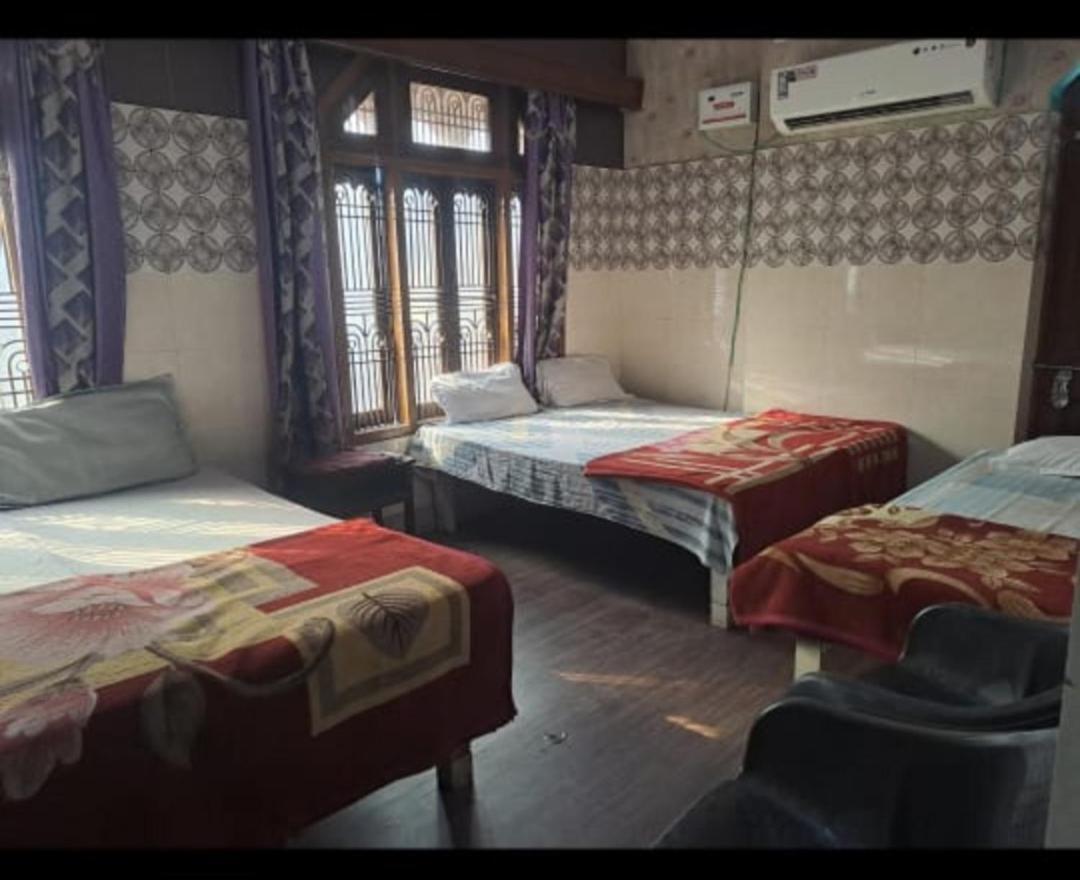 Kashi Annapurna Guest House Varanasi Bilik gambar